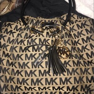 Michael kors tote